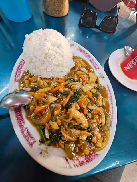 Wing Hing Restaurant & Bakery