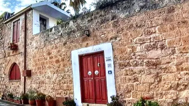 Lusignan House - Guest House