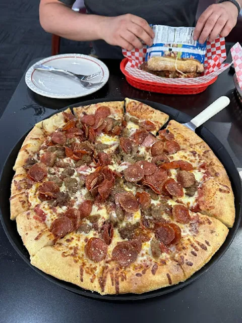 Greek's Pizzeria & Tavern - South Terre Haute