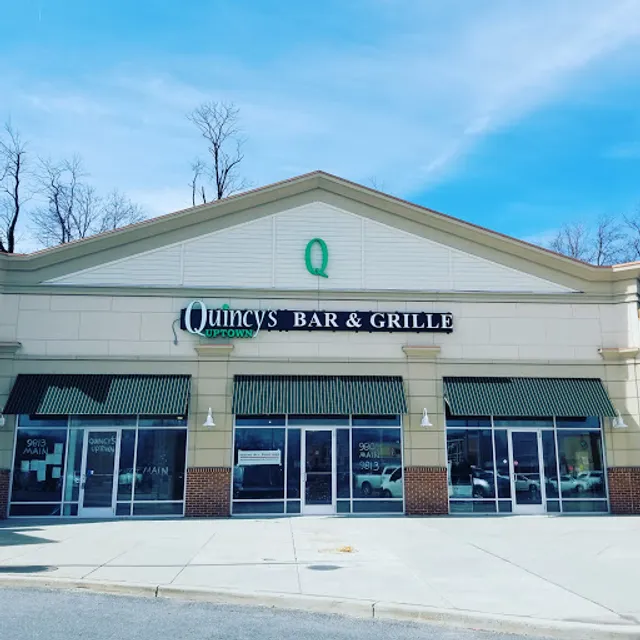 Quincy’s Uptown Bar and Grill