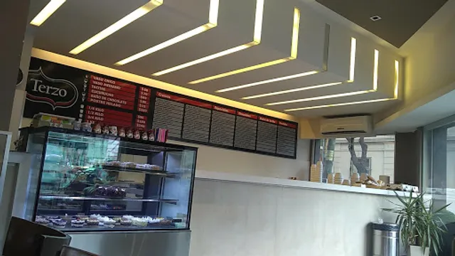 Terzo helados - cafe