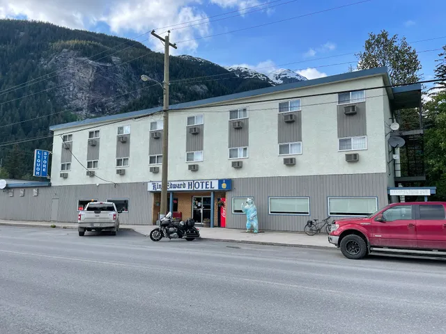 King Edward Hotel & Motel