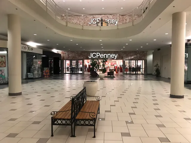 Orlando Fashion Square
