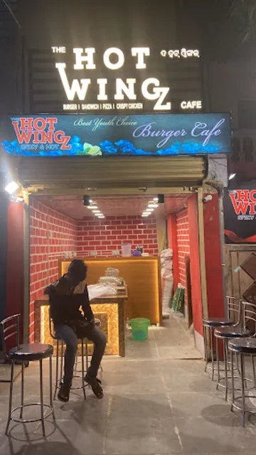 The Hot Wingz burger cafe