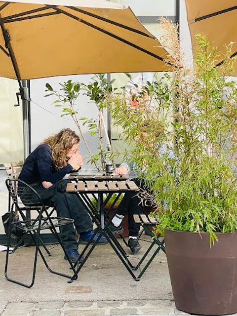 Garbanzo - Falafel & Hummus Bar