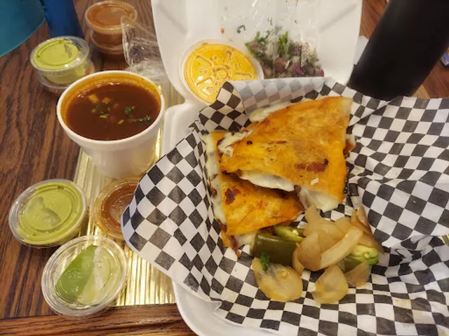 Los Tapatios Taco Grill