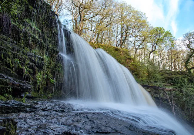 Sgwd Clun-Gwyn Waterfall