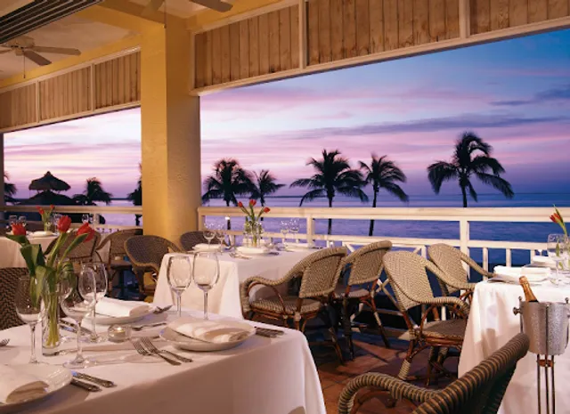 Gus' Grille - Reefhouse Resort & Marina