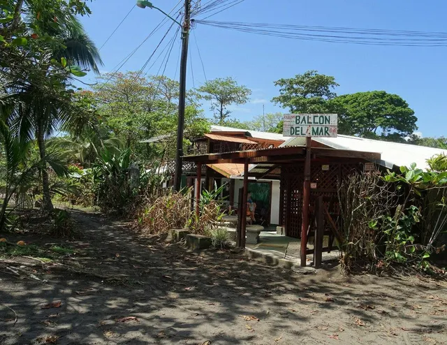Cabinas Balcon del Mar Tortuguero