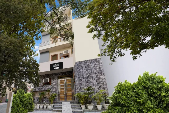 Super Hotel O Sector 52 Gurgaon