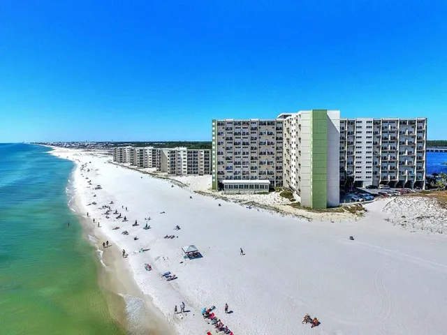 Pinnacle Port Condo A-921