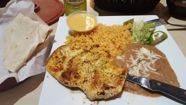 La Parrilla Mexican Restaurant & Bar