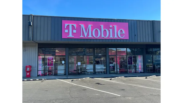 T-Mobile Authorized Retailer