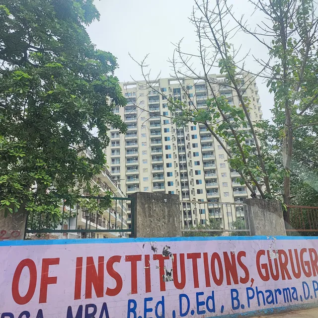 Hotels Nyra, Sector 22