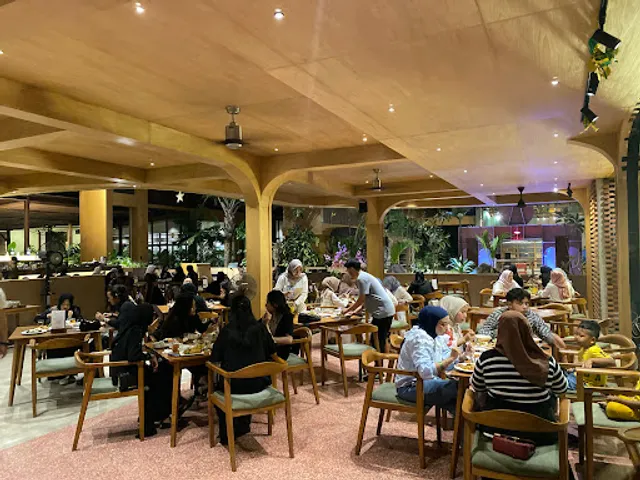 Openaire Resto Bar Market Semarang