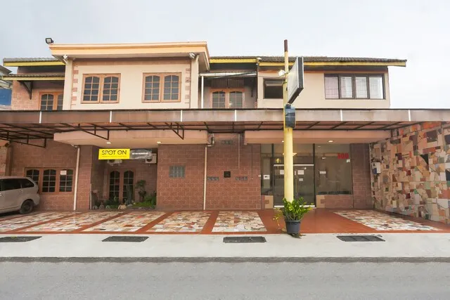 SPOT ON 2358 Aster Homestay