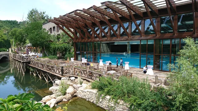 Gubei Zhiguang Hotel