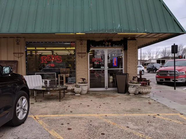 Red’s Mercantile