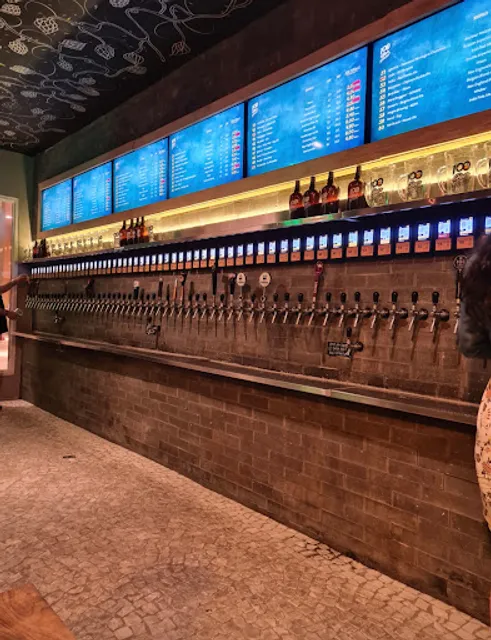 100 Beer Garden Pizza