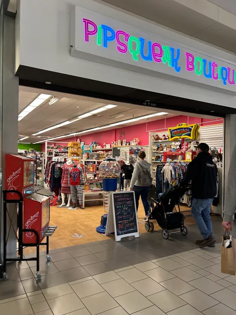 Pipsqueak Resale Boutique