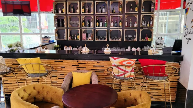 Raza Bar & Restaurant- Eritrean, Ethiopian,kenyan & Italian cuisine