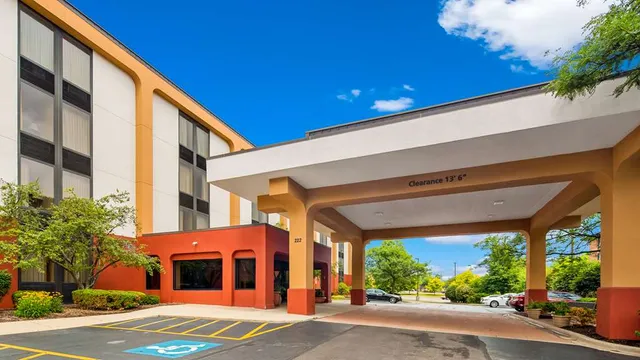 SureStay Plus by Best Western Chicago Lombard