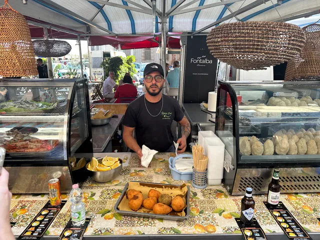 Syracuse Food market