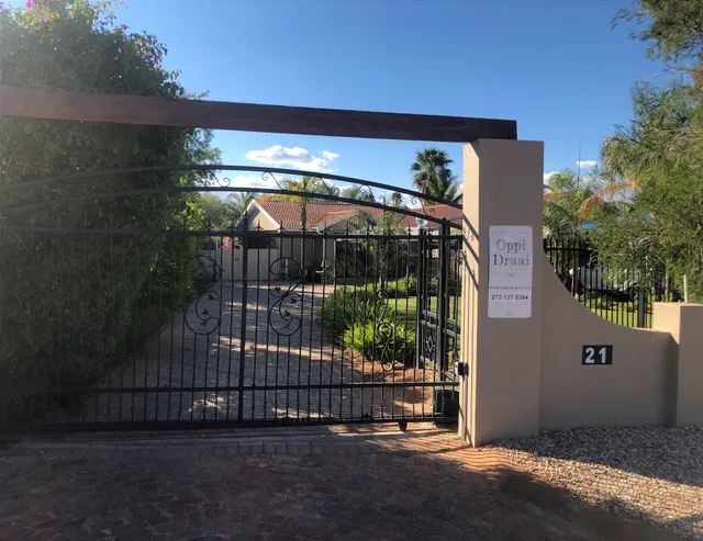 Oppi Draai Guesthouse