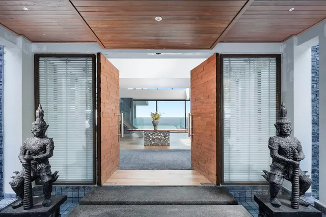 Silver Moon Cape Amarin