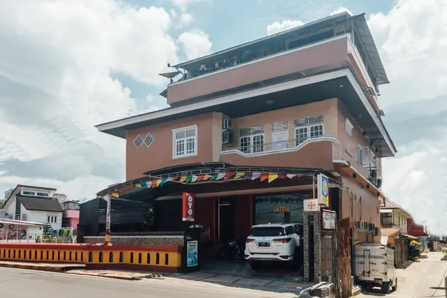 OYO 2010 Satria Guest House