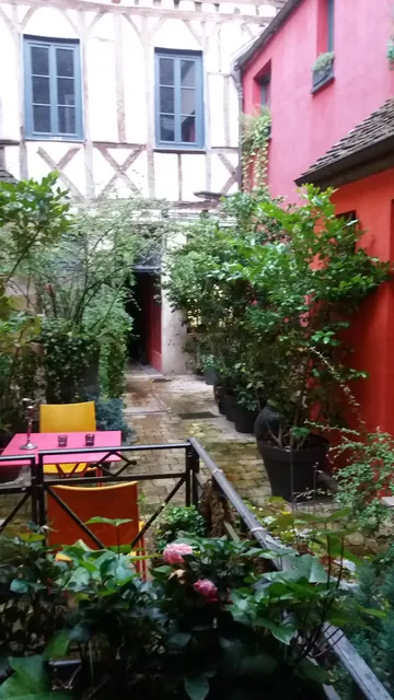 Barbary Lane House Rental