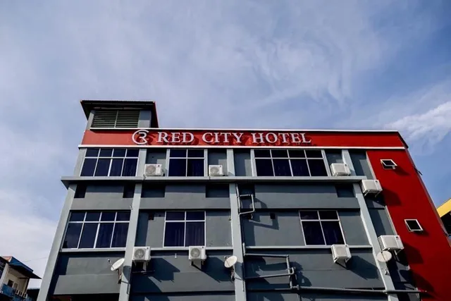 老越 Red City Hotel