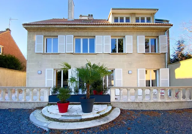 White House Dhavernas