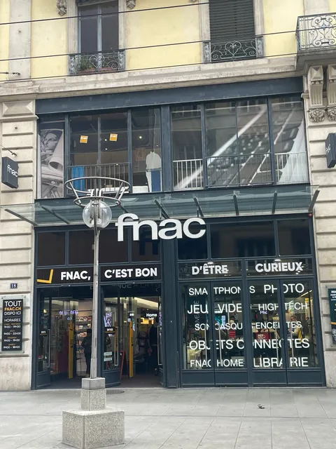 FNAC Genève Rive
