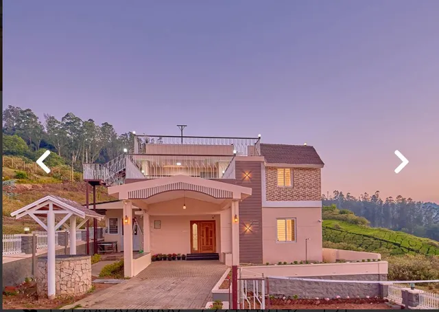 Vihani's Western Clouds by VOYE HOMES