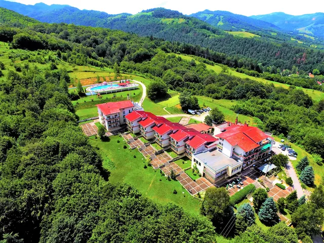 Парк-хотел "Рибарица"