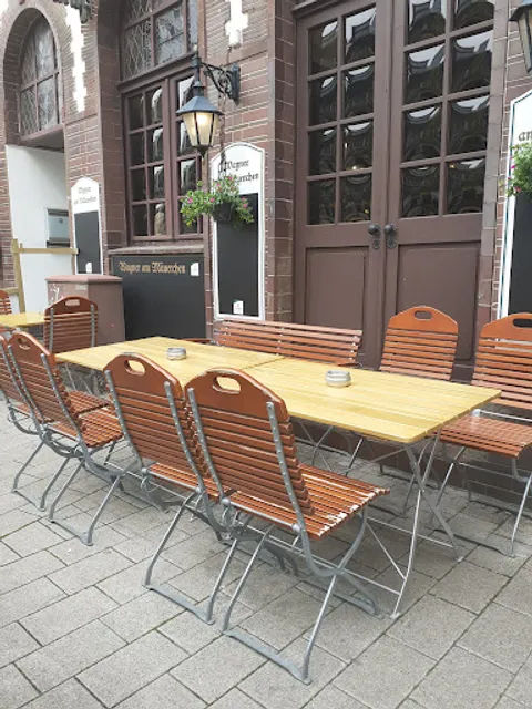 Wagner am Mäuerchen