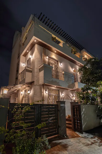 CollarCamp Pool Villa