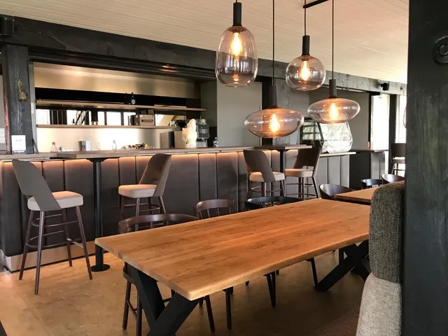 CLUBHOUSE Restaurant