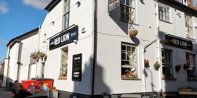 The Red Lion Dereham