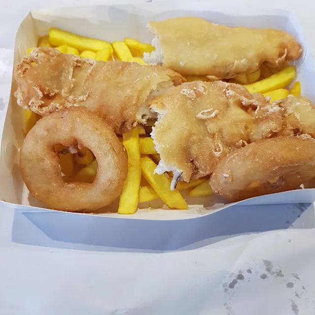 Mr Gummy fish & chips
