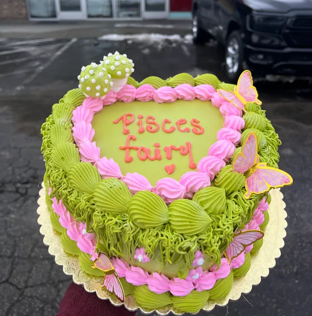 Cakes by Edith Riverton