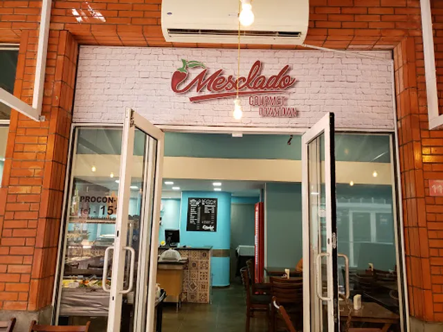 Mesclado Gourmet Downtown