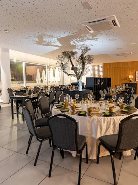 Huile D'Olive - Restaurante Mediterrâneo