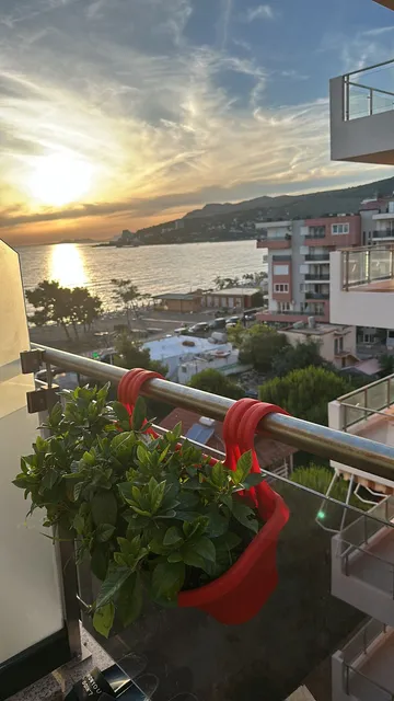 Sun Holiday Apartment