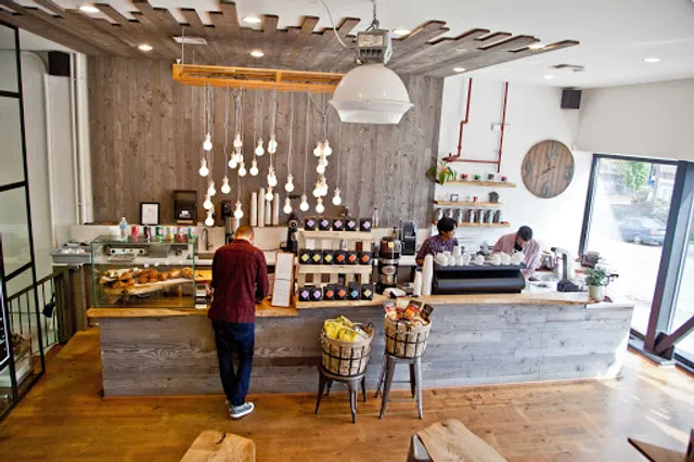 Pallet Coffee Roasters - Semlin Drive