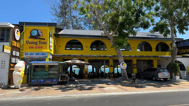 Hải Sản - Cơm Niêu Vuông Tròn