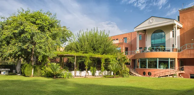 Les Roches Marbella, Spain, Global Hospitality Education