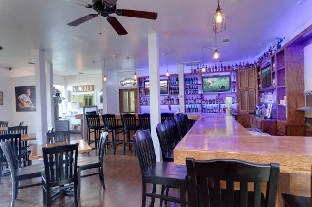 Murky Waters BBQ - Hattiesburg