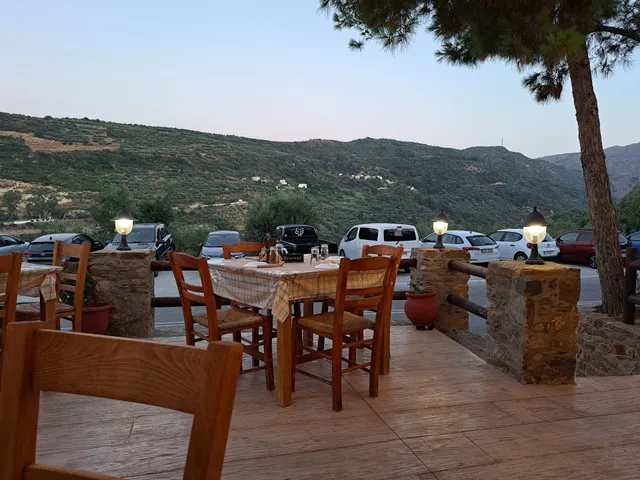 AntaMa Cretan Traditionnel Taverne